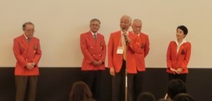 歴代会長紹介からの一言：右から、柴内先生、鶴野先生、加藤先生、是枝先生、水谷先生